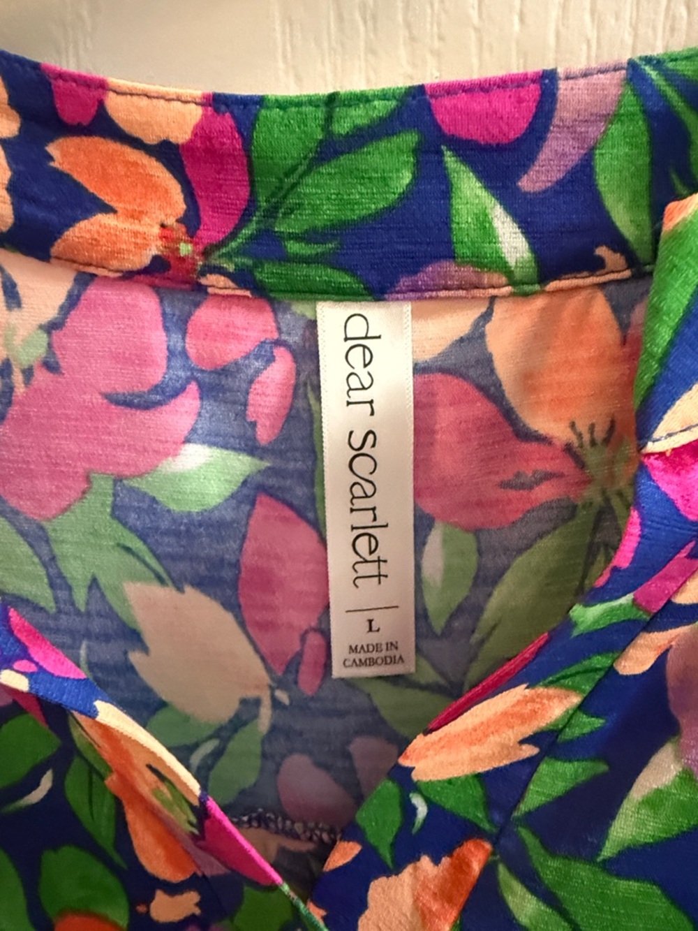 Dear Scarlett FloralTop With Short Ruffled Sleeves in Blue, Pink & Green - Picture 2 of 2